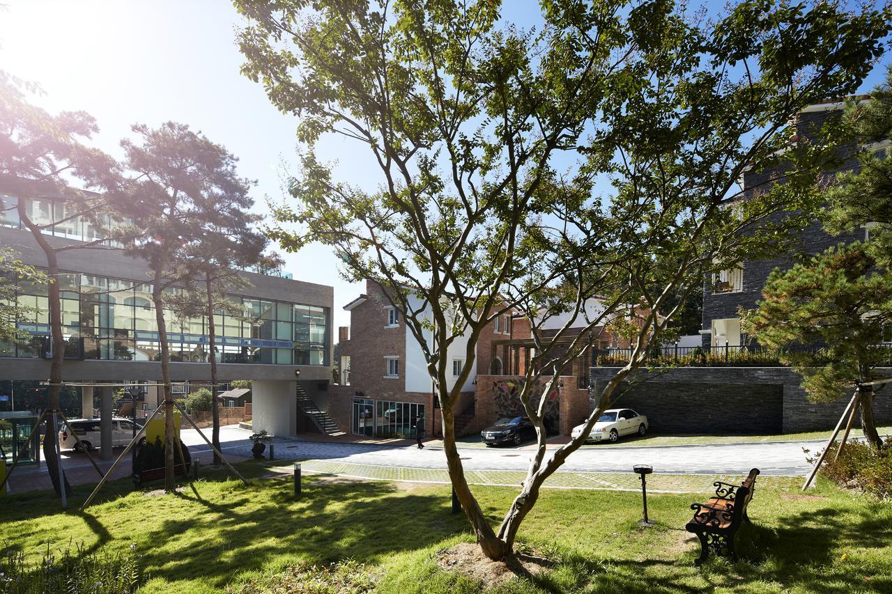 Hotel Thesoom Forest Yongin Exterior photo